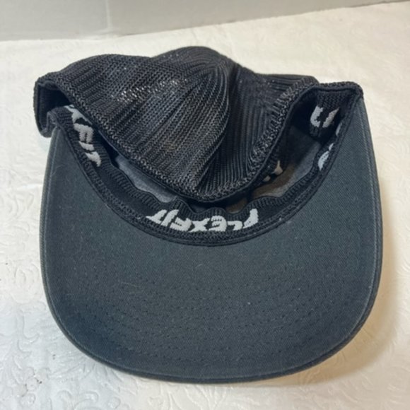 Travis Mathew Golf Cap Hat Flexfit Stretch Black S/M - Picture 7 of 9